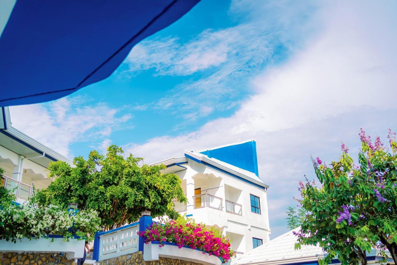 Santiago Cove Hotel And Restaurant Exterior photo